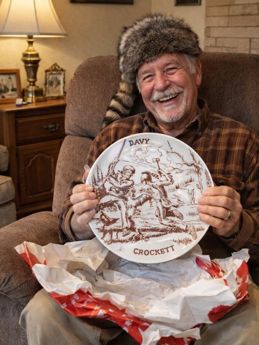 PLATE Vintage Davy Crockett 9" Oxford China
